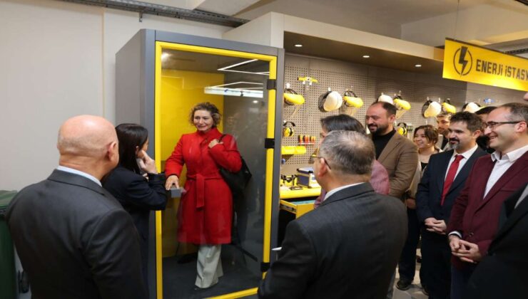 Milli Teknoloji Atölyesi Düzce Üniversitesi Öğrencilerinin Hizmetinde