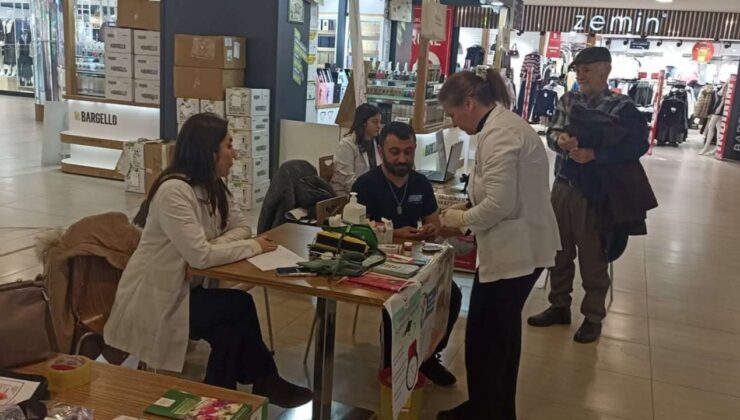 Sağlık Ekipleri Ramazan’da Farkındalık İçin Sahada