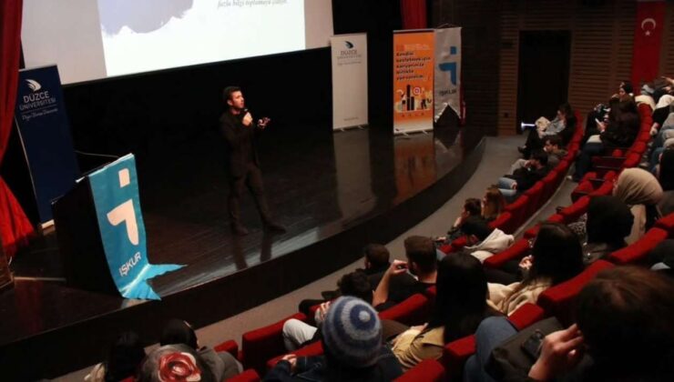 Düzce Üniversitesi’nde “Mülakat Teknikleri” Eğitimiyle Öğrenciler İş Görüşmelerine Hazırlanıyor