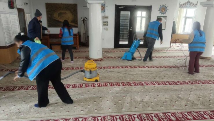 Topluma Kazanımın En Güzel Örneği: Camilerde Temizlik Seferberliği