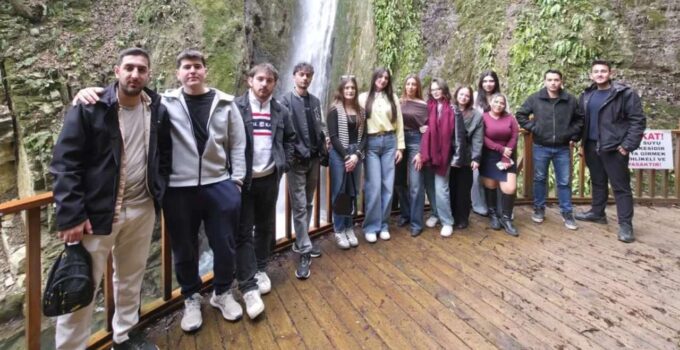 DÜ Hukuk Topluluğu Öğrencileri Akçakoca’nın Doğasını ve Tarihini Keşfetti